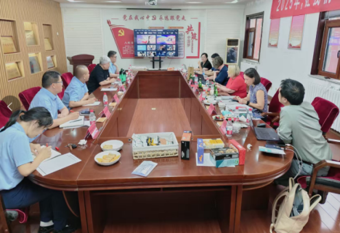 貿易客戶（湖邊）來訪隆鑫天潤公司
